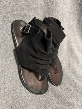 MIA Black Suede Ruched Thong Sandals with Buckle